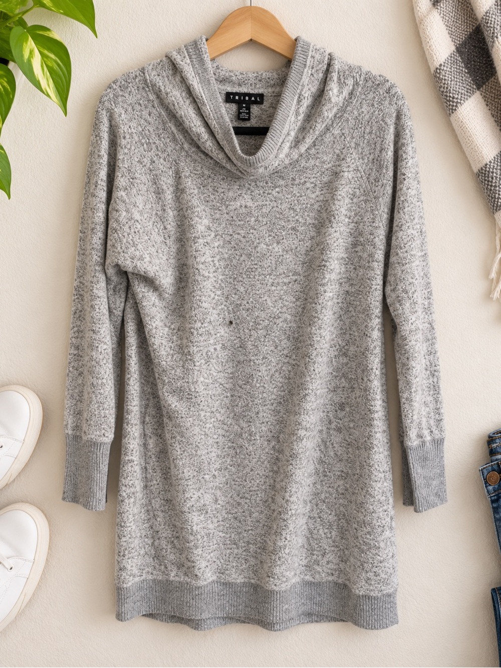 Tribal Gray Cozy Pullover Sweater Medium | Thumb Hole Sleeves Soft Lounge Layer